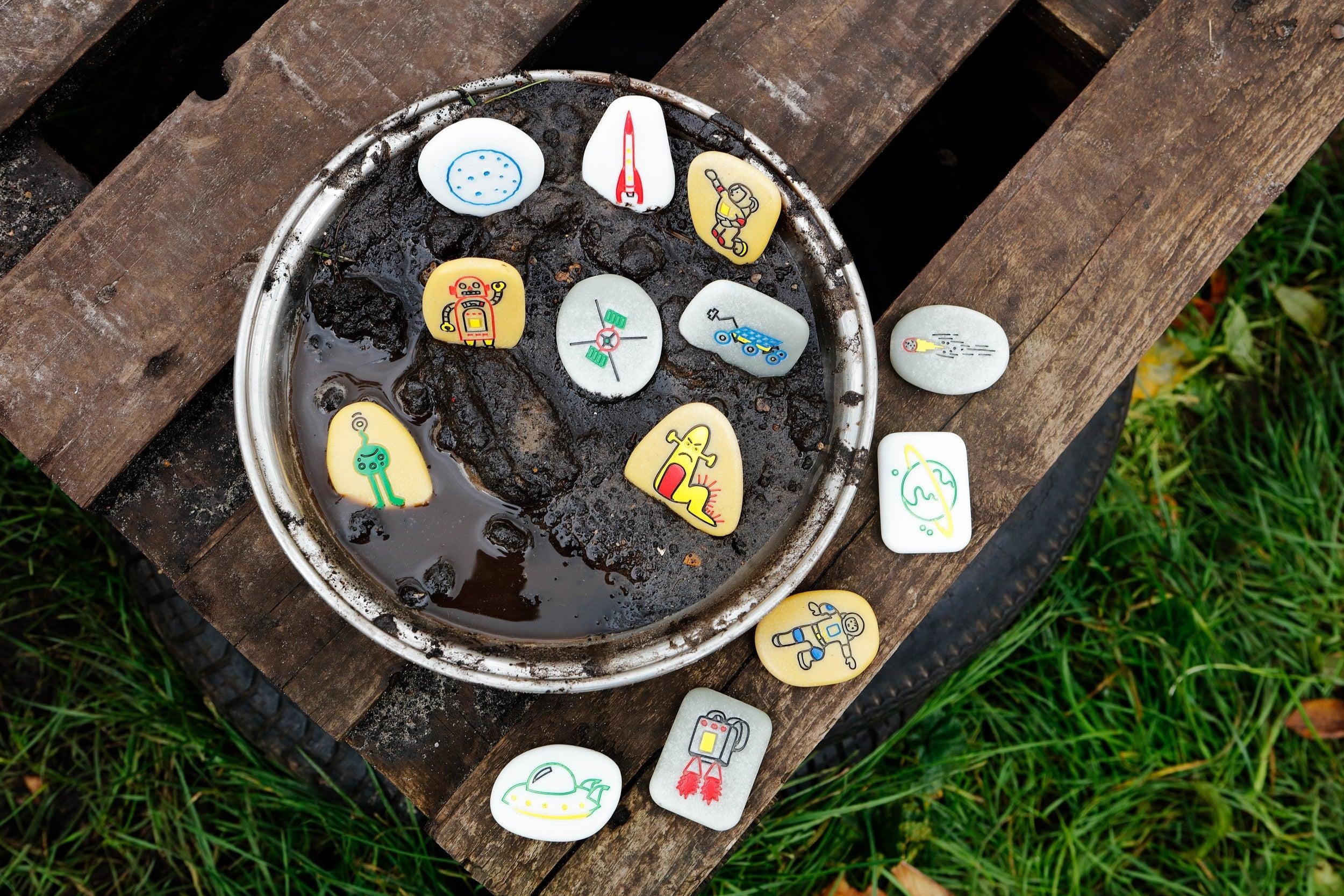 Vertelstenen - in de ruimte